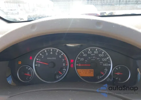 2012 Nissan Pathfinder Silver z USA, uszkodzony, nr VIN 5N1AR1NN6CC627966